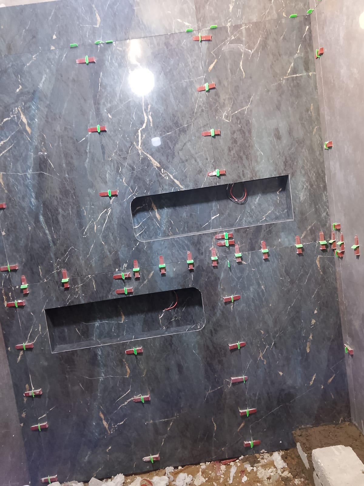 Diplomatic Enclave Dark Vein Feature Wall & Treads